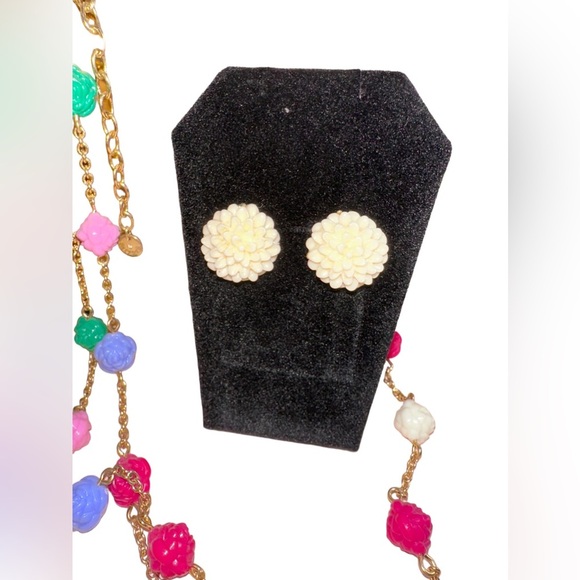 Talbots Carved Flower Jewelry Set NWOT 2 Necklaces + Earrings Gift Spring Look - Picture 3 of 8